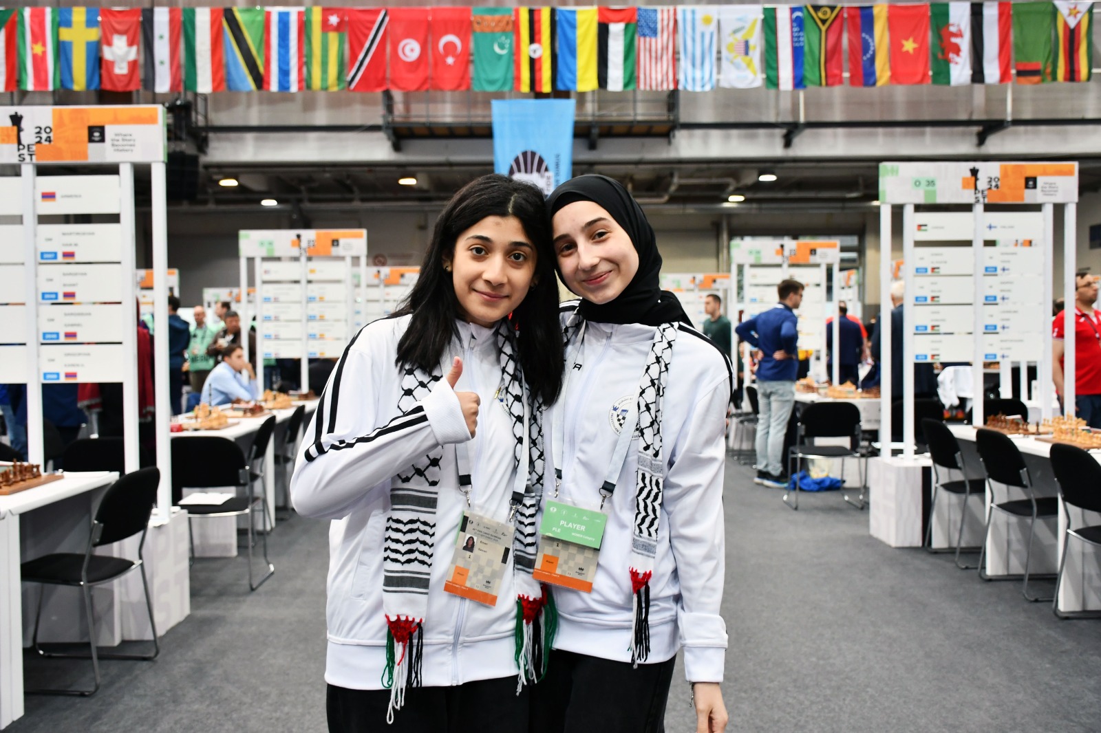 Dos jugadoras del equipo de Palestina | Foto: Patricia Claros